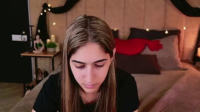 Teresa Stane online show from 02.22.25