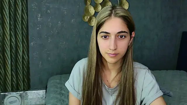 Teresa Stane online show from 02.26.25