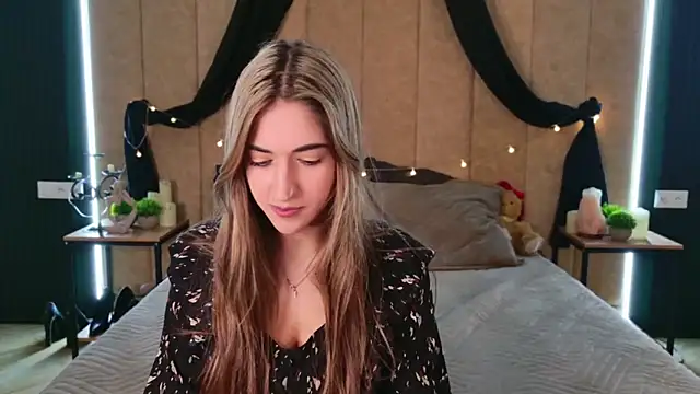 Teresa Stane online show from 03.13.25