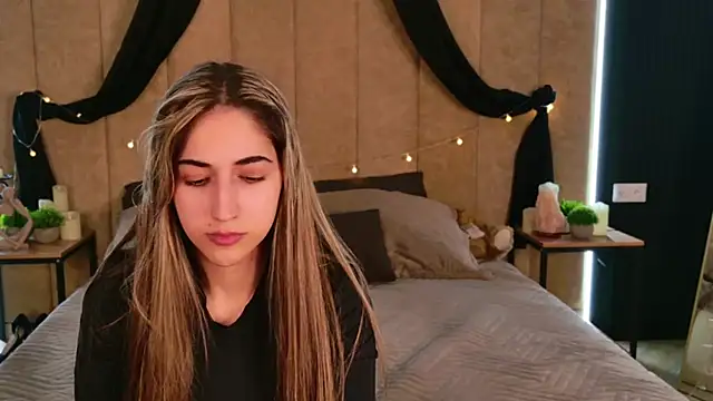 Teresa Stane online show from 03.18.25