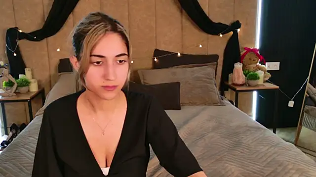 Teresa Stane online show from 03.19.25