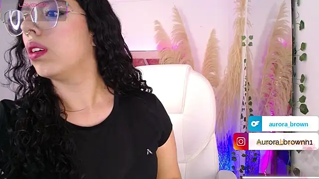 Aurora Brownn online show from 09.19.25
