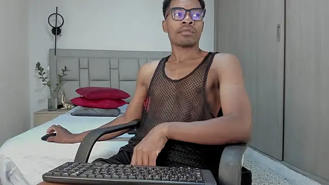 Snapshot of JEFFREY_COTTOM chatting on 01.13.26 JEFFREY COTTOM online show from 01.13.26