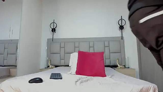 Snapshot of JEFFREY_COTTOM chatting on 02.04.26 JEFFREY COTTOM online show from 02.04.26