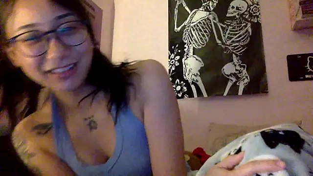 Snapshot of tokyobaby chatting on 12.10.24 tokyobaby online show from 12.10.24