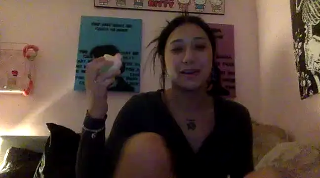 Snapshot of tokyobaby chatting on 12.16.24 tokyobaby online show from 12.16.24