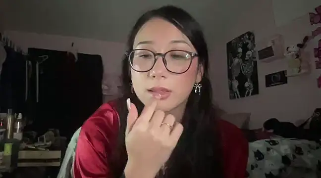 Snapshot of tokyobaby chatting on 12.23.24 tokyobaby online show from 12.23.24