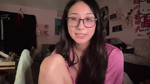 Snapshot of tokyobaby chatting on 12.31.24 tokyobaby online show from 12.31.24