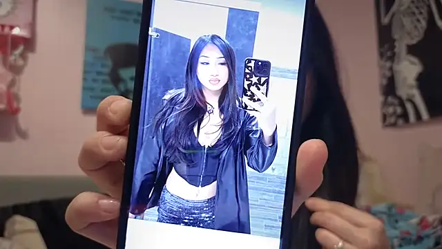 Snapshot of tokyobaby chatting on 01.20.25 tokyobaby online show from 01.20.25