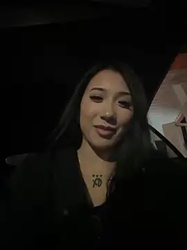 Snapshot of tokyobaby chatting on 10.05.25 tokyobaby online show from 10.05.25