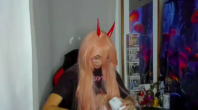 Snapshot of _sakae_ chatting on 12.19.24  sakae  online show from 12.19.24