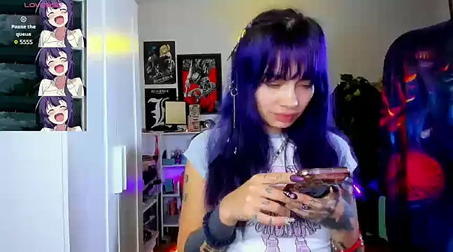 Snapshot of _sakae_ chatting on 02.05.25  sakae  online show from 02.05.25