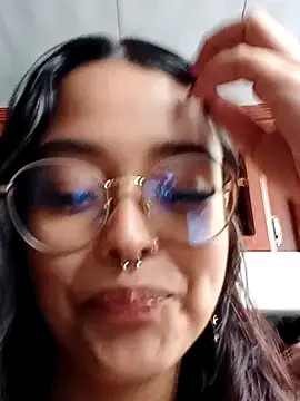 Ariana Pierce online show from 12.19.24