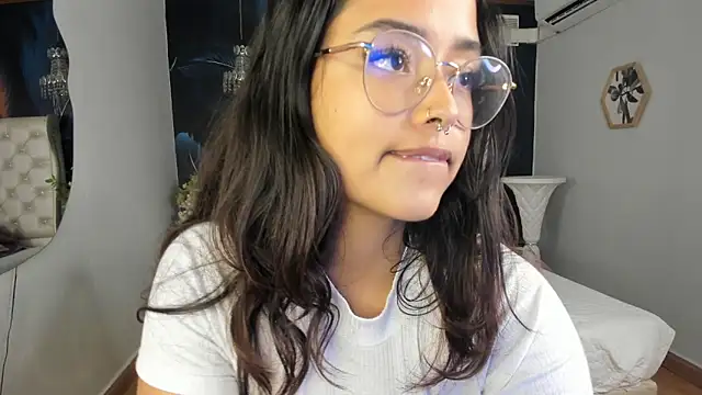 Ariana Pierce online show from 12.22.24