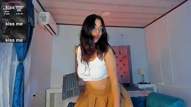 Ariana Pierce online show from 01.06.25