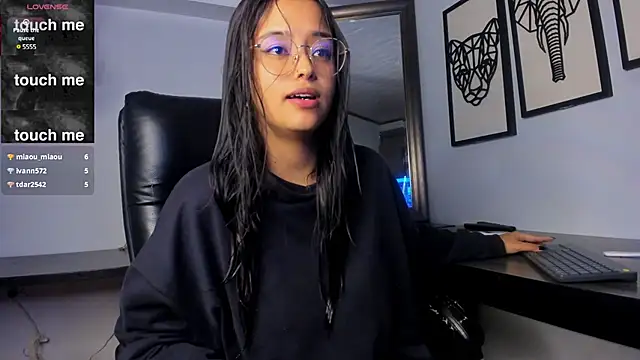 Ariana Pierce online show from 02.04.25