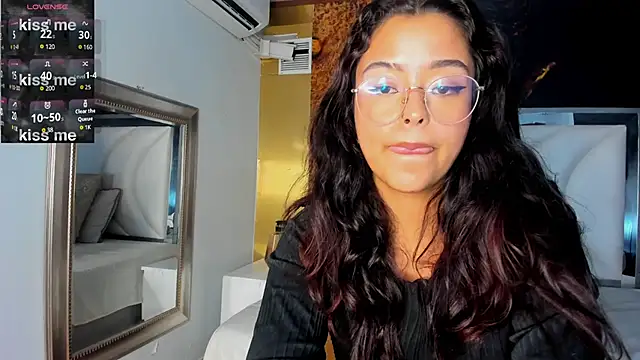 Ariana Pierce online show from 02.05.25