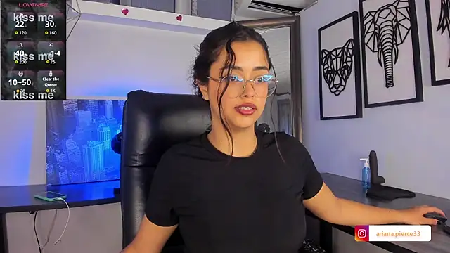 Ariana Pierce online show from 02.22.25