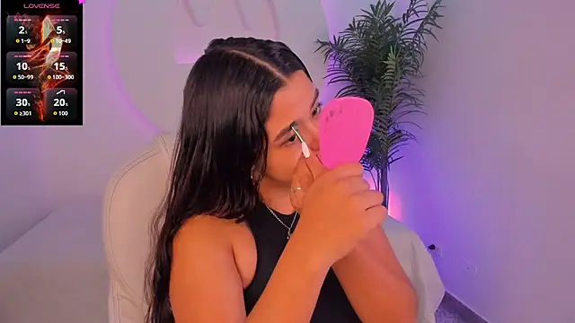 Ariana Pierce online show from 12.19.25