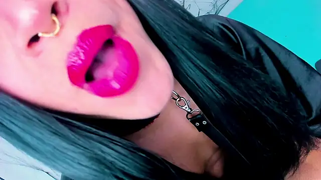 Candace Queen online show from 10.26.25