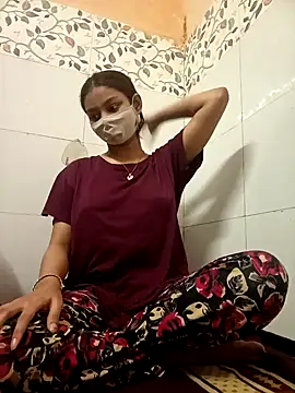 Snapshot of Alina_398 chatting on 12.21.24 Alina 398 online show from 12.21.24