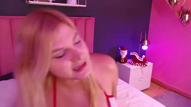 CrystalWoods94 online show from 12.15.25