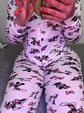 Queendiamon online show from 02.10.25