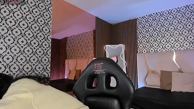 penelope tay1 online show from 02.01.26