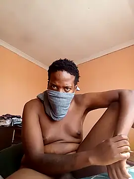 Snapshot of Bigntot chatting on 09.22.25 Bigntot online show from 09.22.25