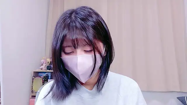 Snapshot of -anzu-o chatting on 10.19.25 -anzu-o online show from 10.19.25