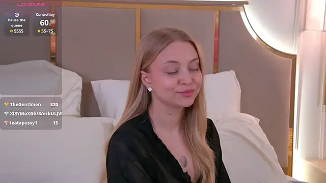 Snapshot of DorisHell chatting on 01.12.25 DorisHell online show from 01.12.25