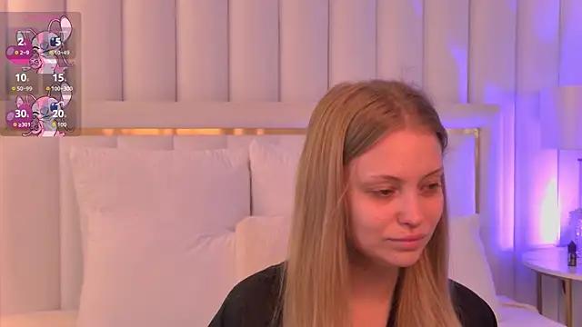 Snapshot of DorisHell chatting on 10.15.25 DorisHell online show from 10.15.25