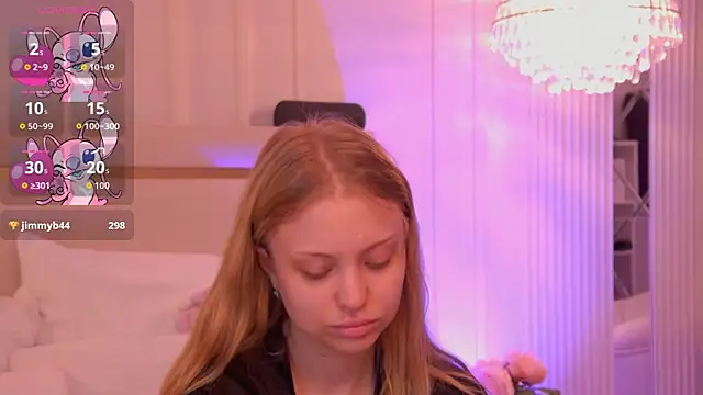 Snapshot of DorisHell chatting on 11.16.25 DorisHell online show from 11.16.25