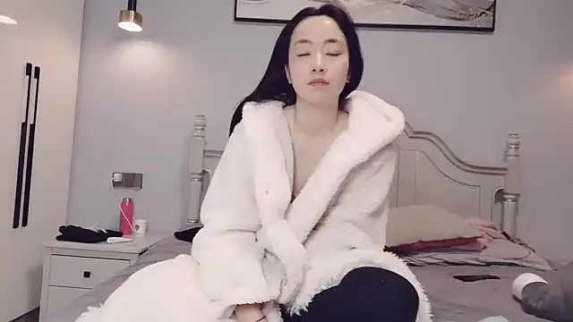 Snapshot of sasa-loves chatting on 02.22.25 sasa-loves online show from 02.22.25