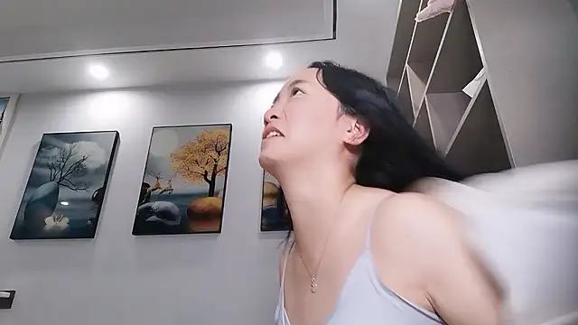 Snapshot of sasa-loves chatting on 10.17.25 sasa-loves online show from 10.17.25