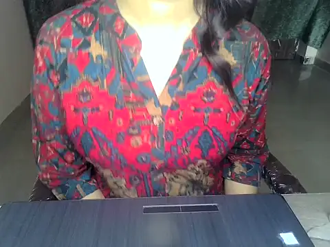 Snapshot of kritikadoll chatting on 06.23.26 kritikadoll online show from 06.23.26