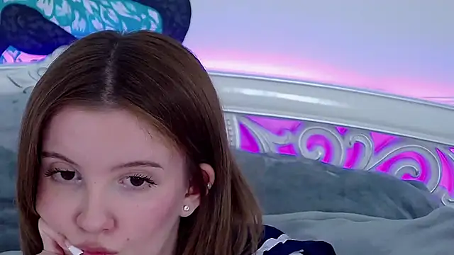 EvansMilana online show from 01.07.25