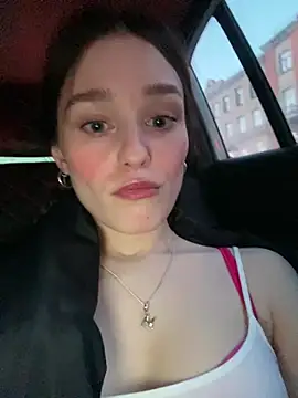 Mia Mia M online show from 02.05.26