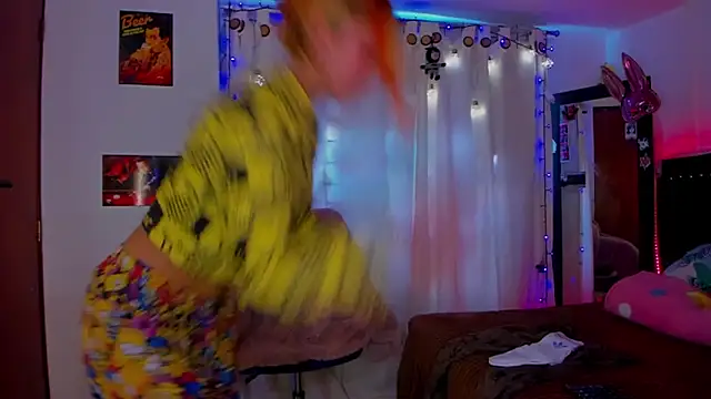 Snapshot of cuteweed420 chatting on 01.20.25 cuteweed420 online show from 01.20.25