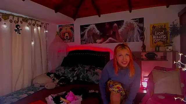 Snapshot of cuteweed420 chatting on 01.28.25 cuteweed420 online show from 01.28.25