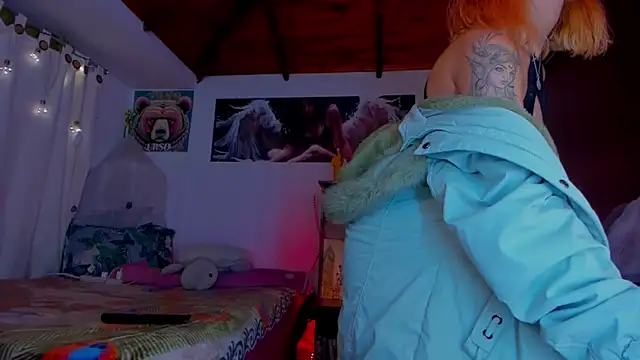 Snapshot of cuteweed420 chatting on 02.21.25 cuteweed420 online show from 02.21.25