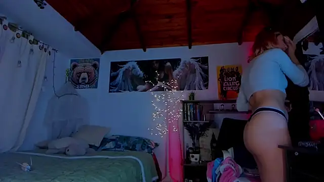 Snapshot of cuteweed420 chatting on 03.18.25 cuteweed420 online show from 03.18.25