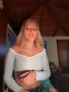 Snapshot of cuteweed420 chatting on 11.26.25 cuteweed420 online show from 11.26.25