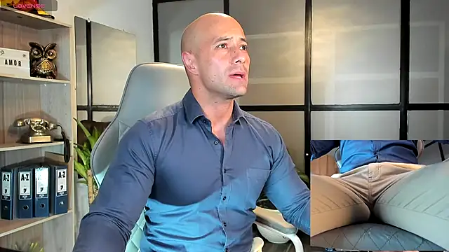 Snapshot of ryan_master_ chatting on 12.17.24 ryan master online show from 12.17.24