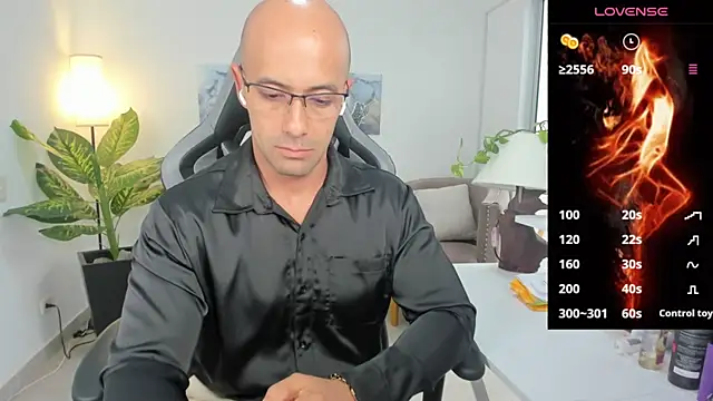 Snapshot of ryan_master_ chatting on 12.21.24 ryan master online show from 12.21.24