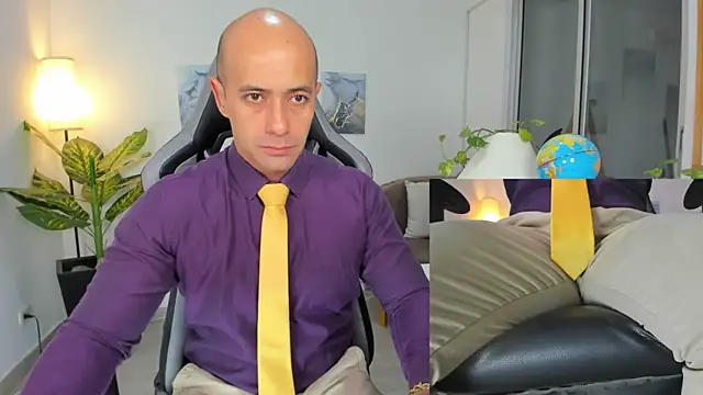 Snapshot of ryan_master_ chatting on 12.24.24 ryan master online show from 12.24.24