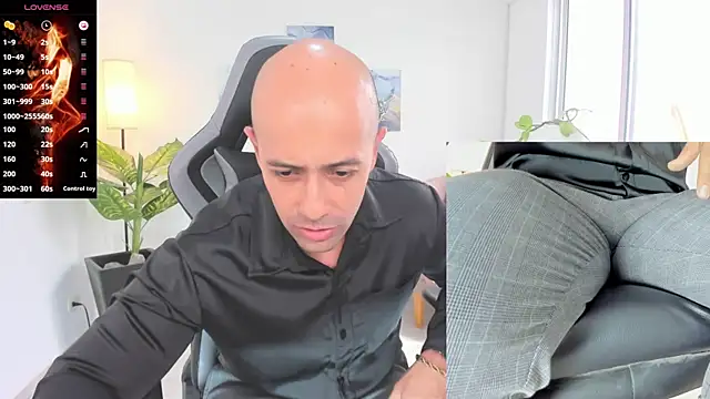 Snapshot of ryan_master_ chatting on 01.02.25 ryan master online show from 01.02.25