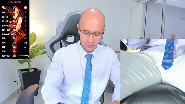 Snapshot of ryan_master_ chatting on 01.04.25 ryan master online show from 01.04.25