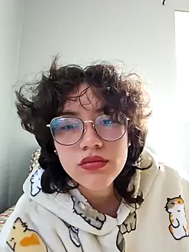 Snapshot of hivirgin chatting on 01.10.25 hivirgin online show from 01.10.25