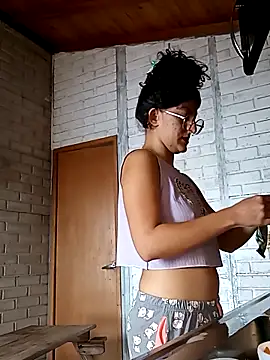 LoveElectra online show from 10.12.25